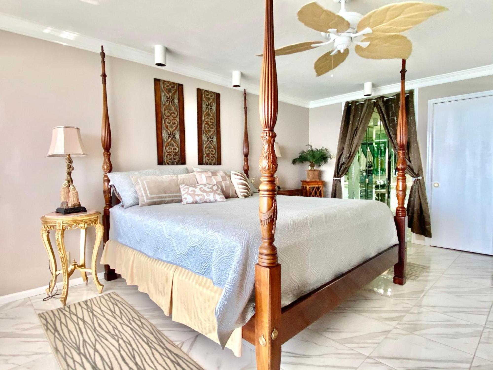 Pelican Walk 1006/1007 Holiday home *